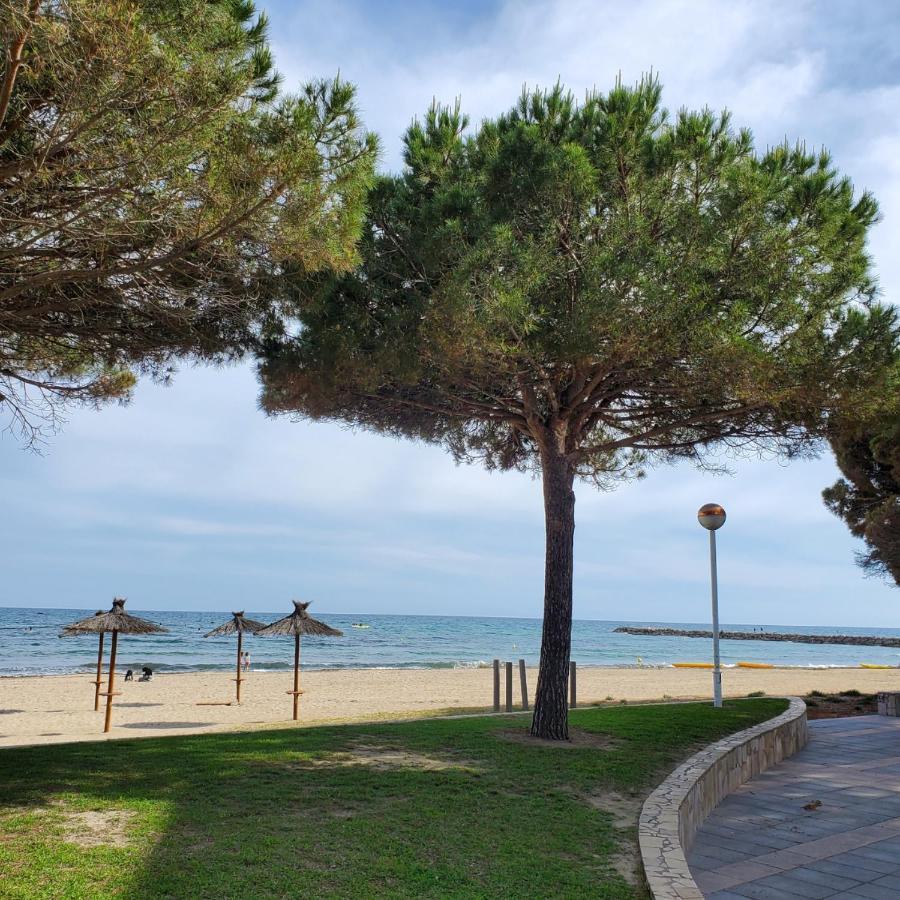 Apart Del Sol Apartment Cambrils Bagian luar foto